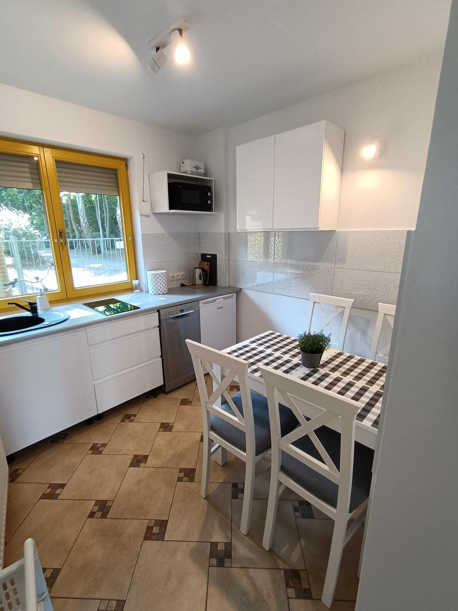 Appartamento Dom Przy Plazy Dziwnówek Esterno foto